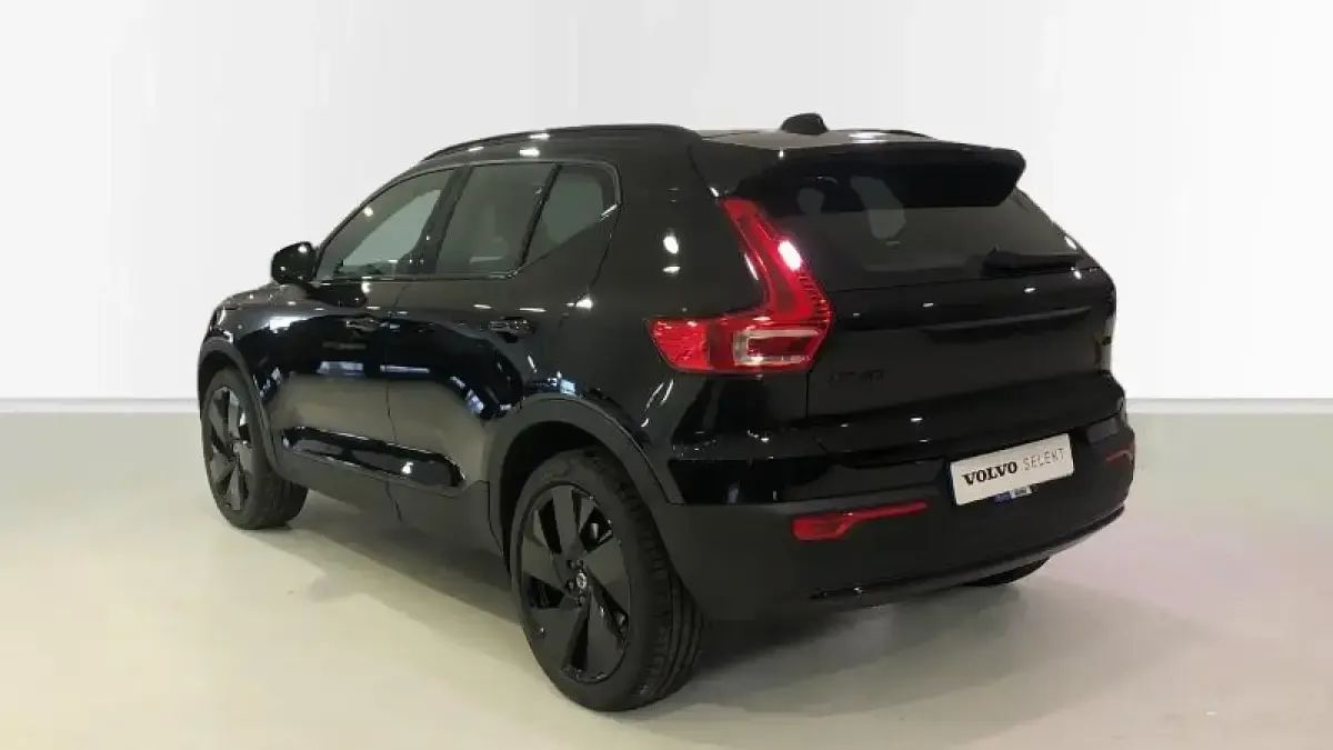 Nuevo Volvo XC40 Plus 163 CV (119 kW) 2026 Negro SUV