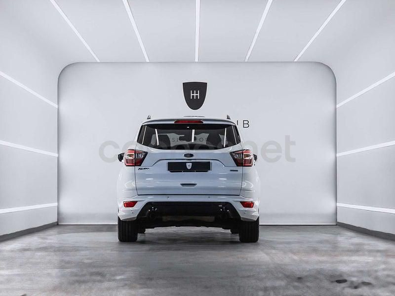 Usado Ford Kuga ST-Line 150 CV (110 kW) 2018 Blanco SUV