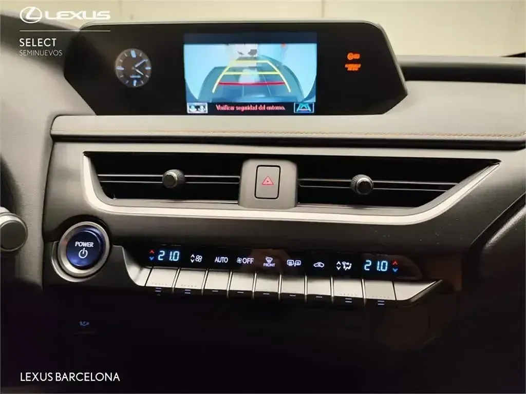 Usado Lexus UX Business Edition 184 CV (135 kW) 2019 Otro SUV
