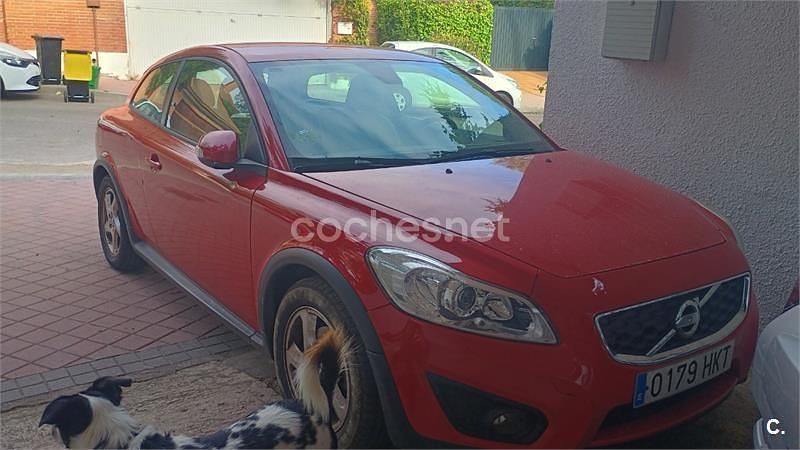 Rojo Usado 2012 Volvo C30 Kinetic Utilitario | 7300 € (Buen precio) - Imagen 1/4