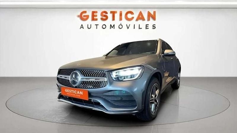 Usado Mercedes GLC300e 320 CV (235 kW) 2023 Gris Coupe