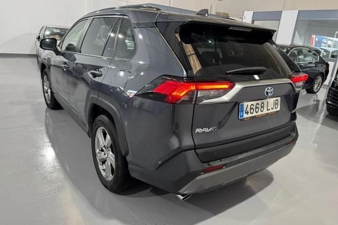 Usado Toyota RAV4 Advance 218 CV (160 kW) 2020 Gris SUV