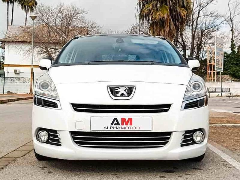 Usado Peugeot 5008 Allure 112 CV (82 kW) 2012 Blanco Monovolumen
