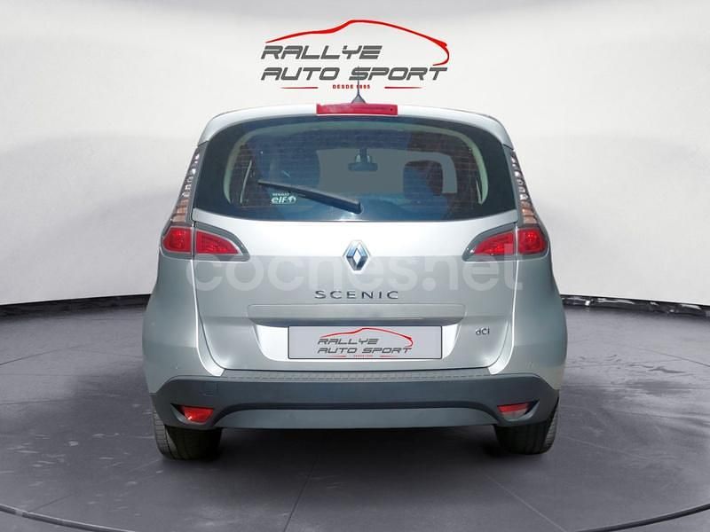 Usado Renault Scénic III LIMITED 110 CV (80 kW) 2016 Gris / plata Monovolumen