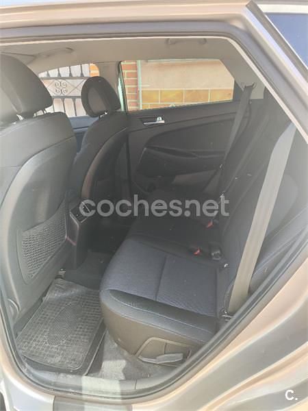 Usado Hyundai Tucson 116 CV (85 kW) 2017 Gris / plata SUV