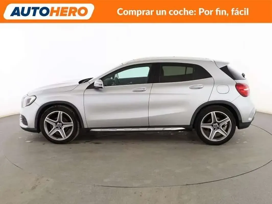 Usado Mercedes GLA200 135 CV (99 kW) 2019 Gris SUV