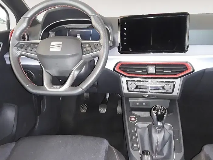 Usado Seat Ibiza FR 115 CV (84 kW) 2025 Blanco Utilitario