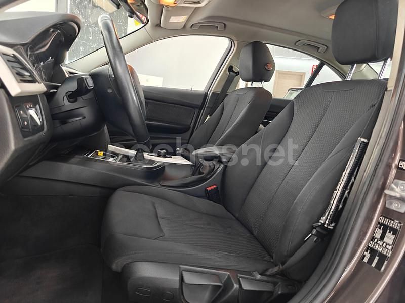 Usado BMW 318 143 CV (105 kW) 2014 Gris / plata Berlina