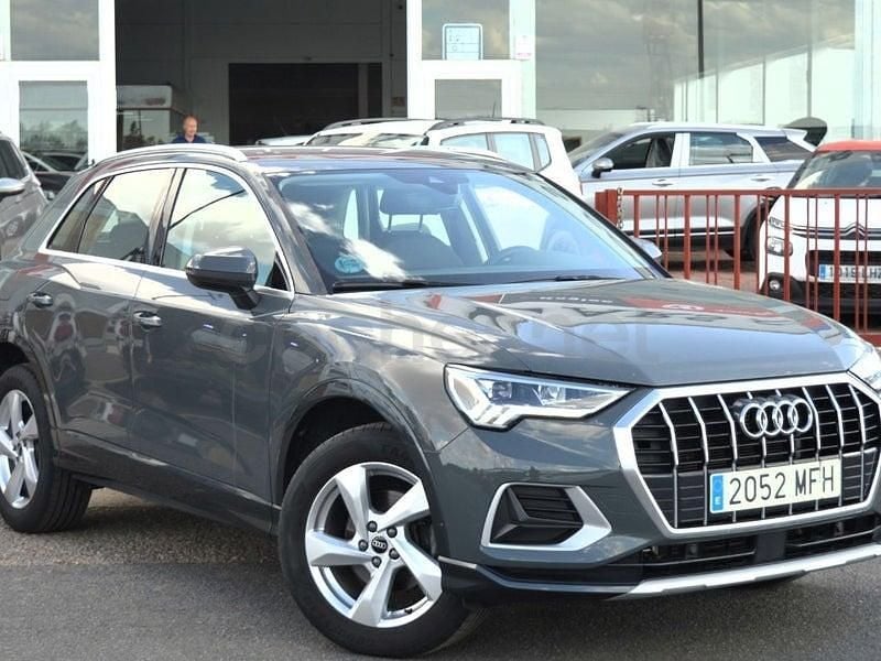 Usado Audi Q3 Advanced Plus 150 CV (110 kW) 2023 Gris / plata SUV