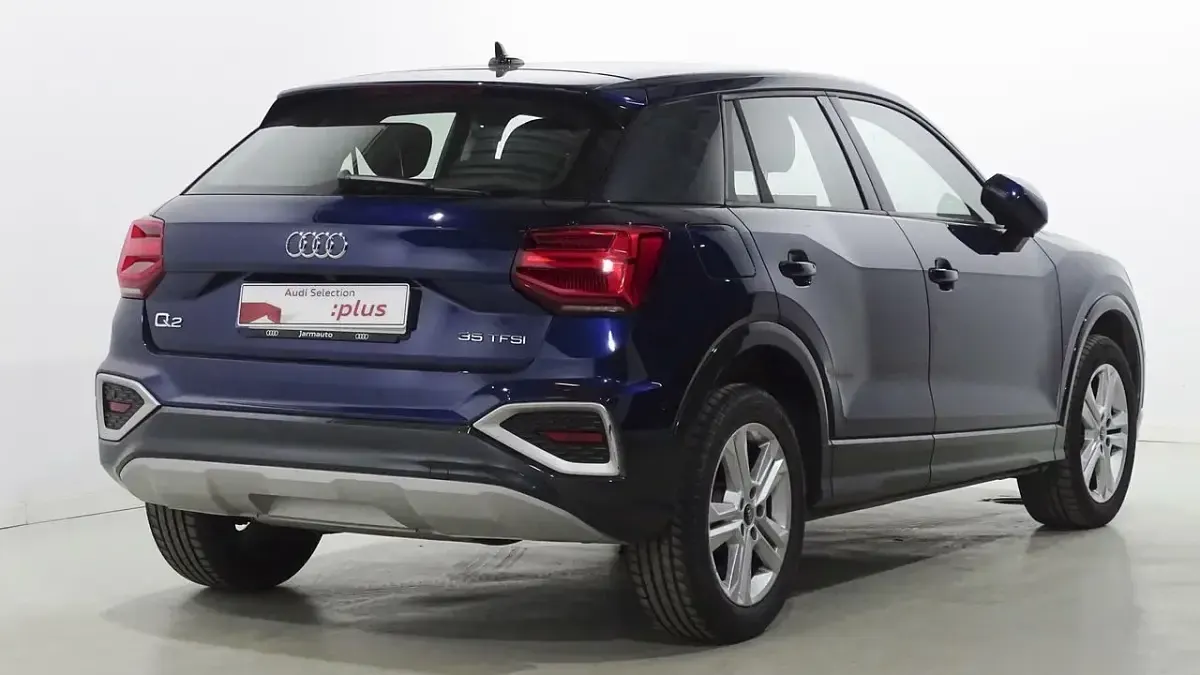 Usado Audi Q2 Advanced Plus 150 CV (110 kW) 2021 Azul SUV
