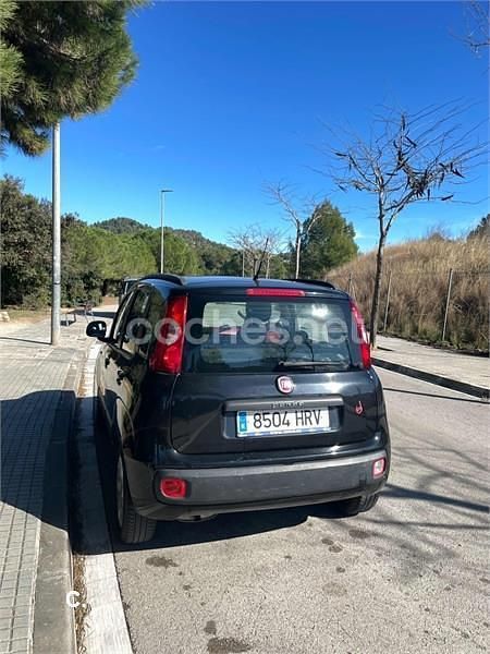 Usado Fiat Panda Lounge 69 CV (50 kW) 2013 Negro Utilitario