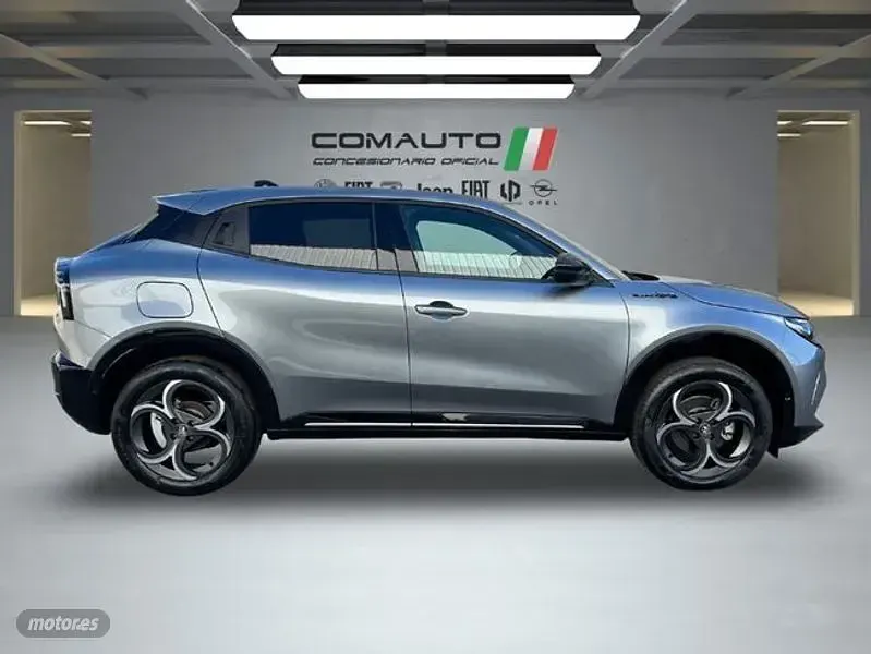 Nuevo Alfa Romeo GT Junior 145 CV (106 kW) 2026 Gris SUV