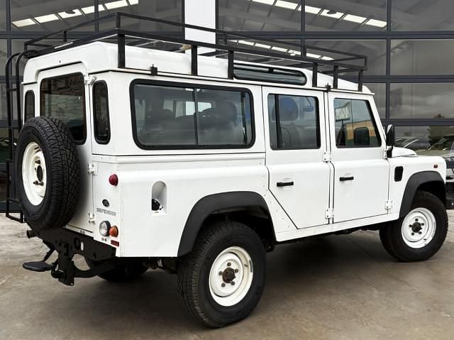 Usado Land Rover Defender SE 122 CV (89 kW) 2016 Blanco Familiar