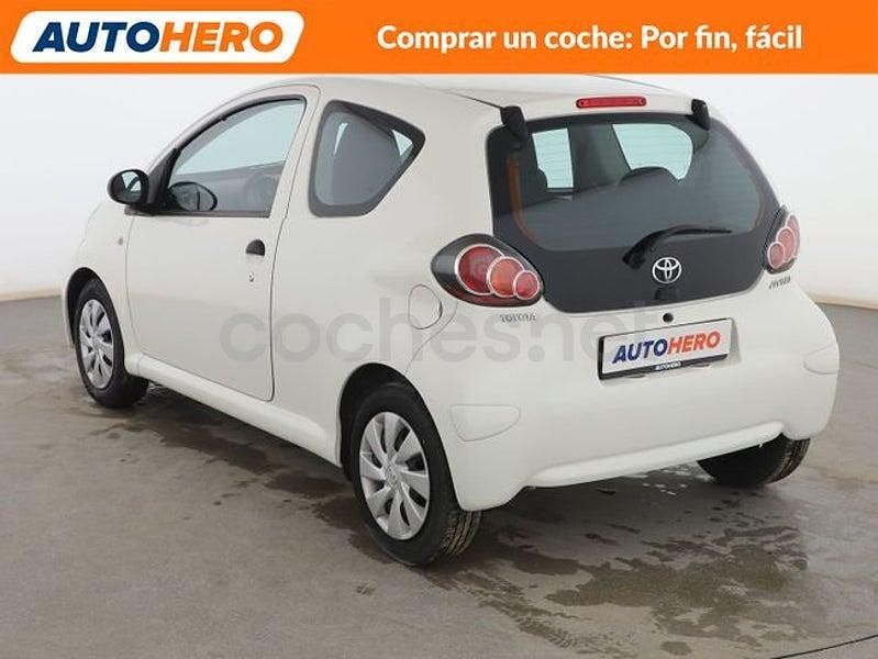 Usado Toyota Aygo City 68 CV (50 kW) 2014 Blanco Utilitario