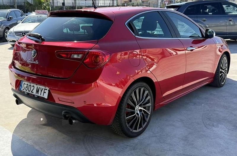 Usado Alfa Romeo Giulietta Quadrifoglio Verde 235 CV (172 kW) 2014 Rojo Utilitario