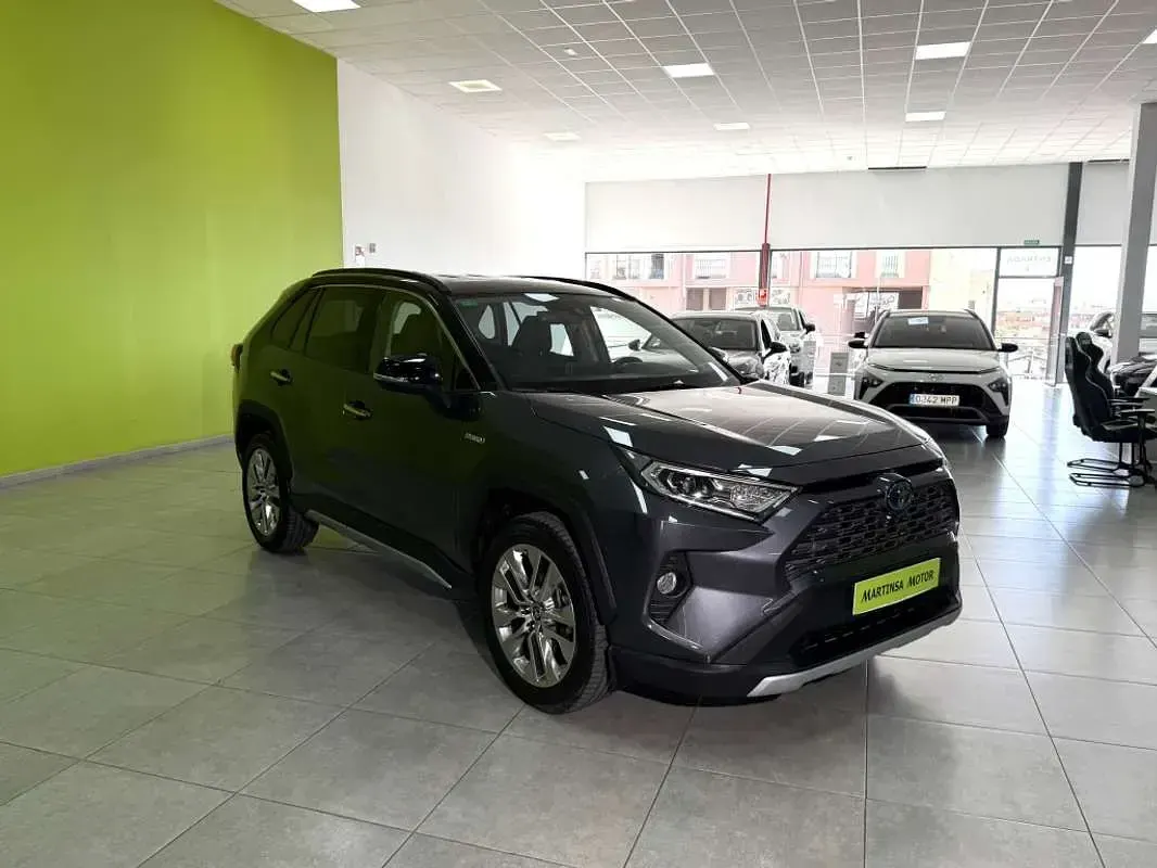 Usado Toyota RAV4 Hybrid Luxury 222 CV (163 kW) 2022 Gris SUV