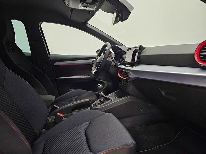 Usado Seat Ibiza FR 115 CV (84 kW) 2025 Blanco Berlina