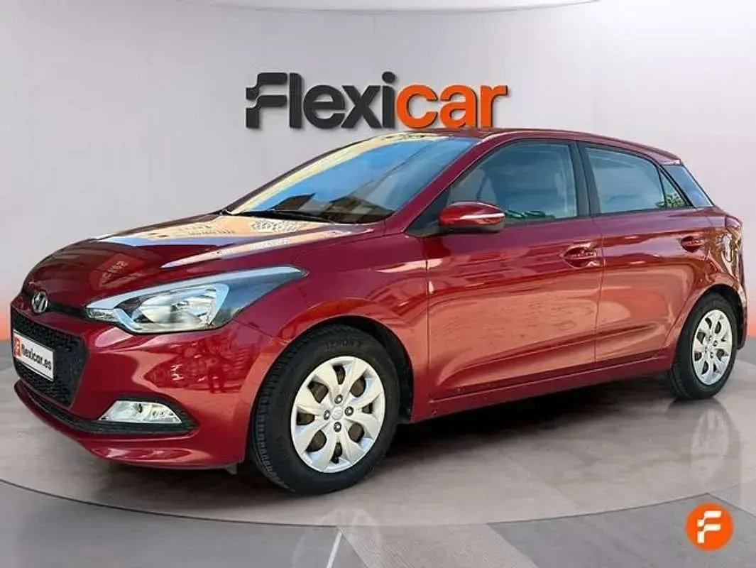 Usado Hyundai i20 101 CV (74 kW) 2017 Rojo Utilitario