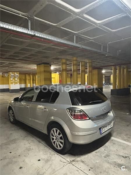 Beige Usado 2007 Opel Astra Sport Berlina | 2550 € (Precio justo) - Imagen 1/4