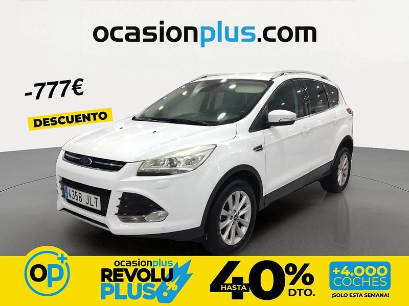 Usado Ford Kuga Titanium 120 CV (88 kW) 2016 Blanco SUV