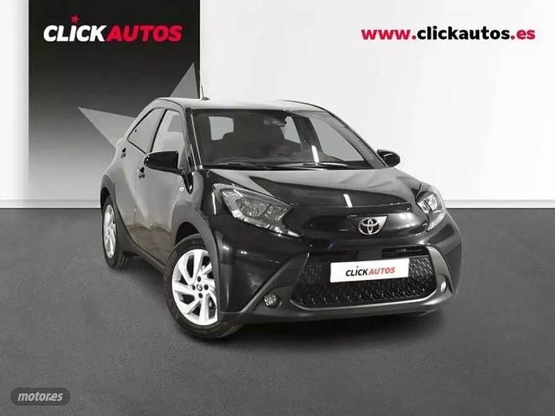 Usado Toyota Aygo X Play 72 CV (52 kW) 2025 Negro SUV