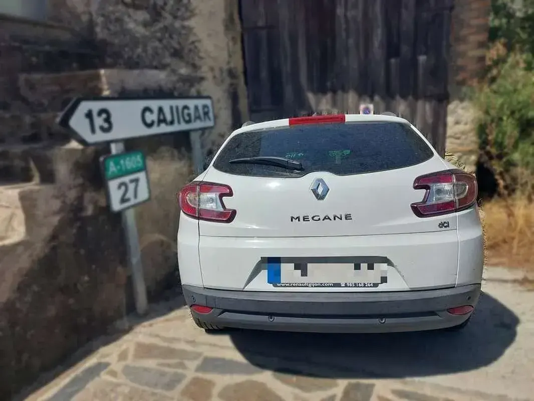 Usado Renault Mégane GrandTour Bose Edition 110 CV (80 kW) 2014 Blanco Familiar