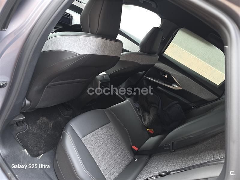 Usado Peugeot 3008 Allure 145 CV (106 kW) 2025 Gris / plata SUV