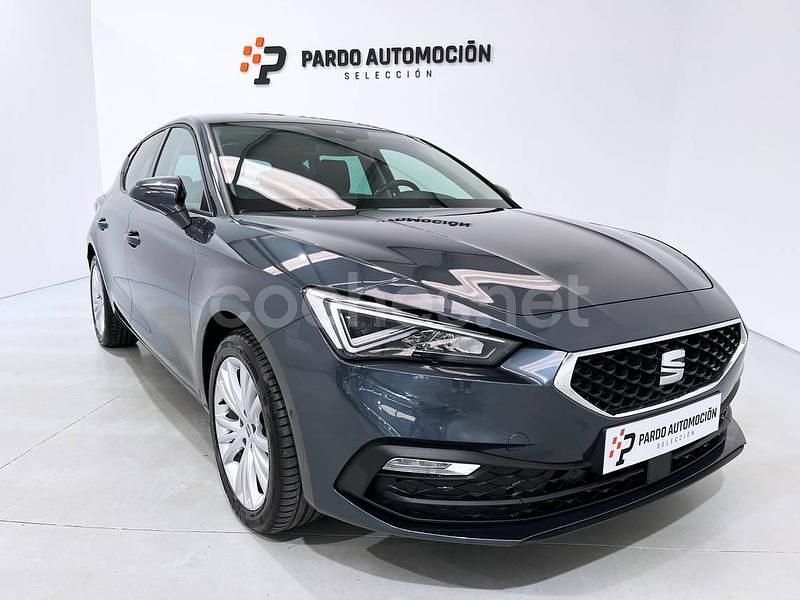 Gris / plata Usado 2024 Seat Leon Style Berlina | 22.900 € (Super precio) - Imagen 1/4