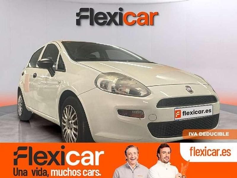 Blanco Usado 2018 Fiat Punto S Utilitario | 8290 € (Precio justo) - Imagen 1/4
