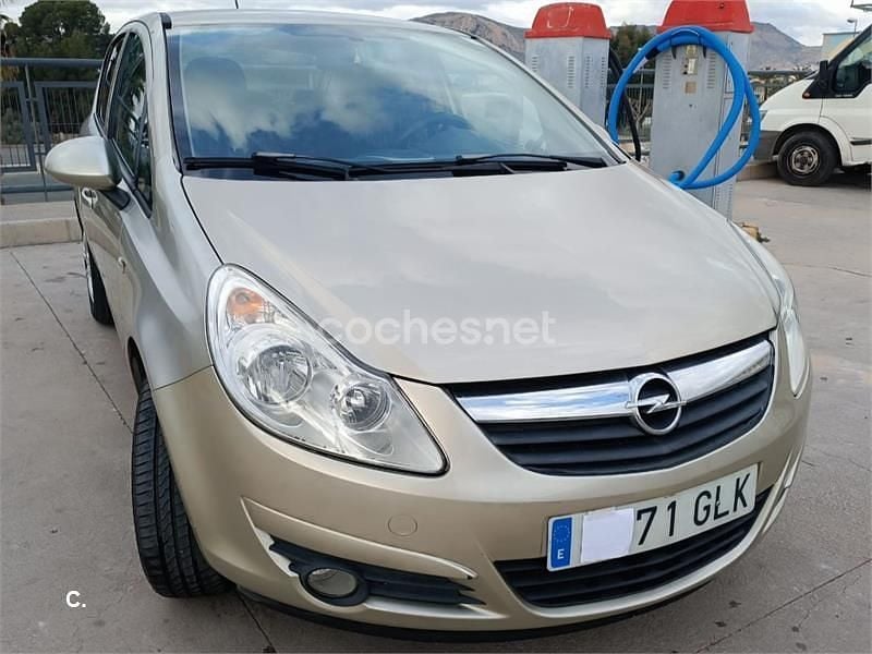 Marrón Usado 2009 Opel Corsa Berlina | 4300 € (Precio justo) - Imagen 1/4