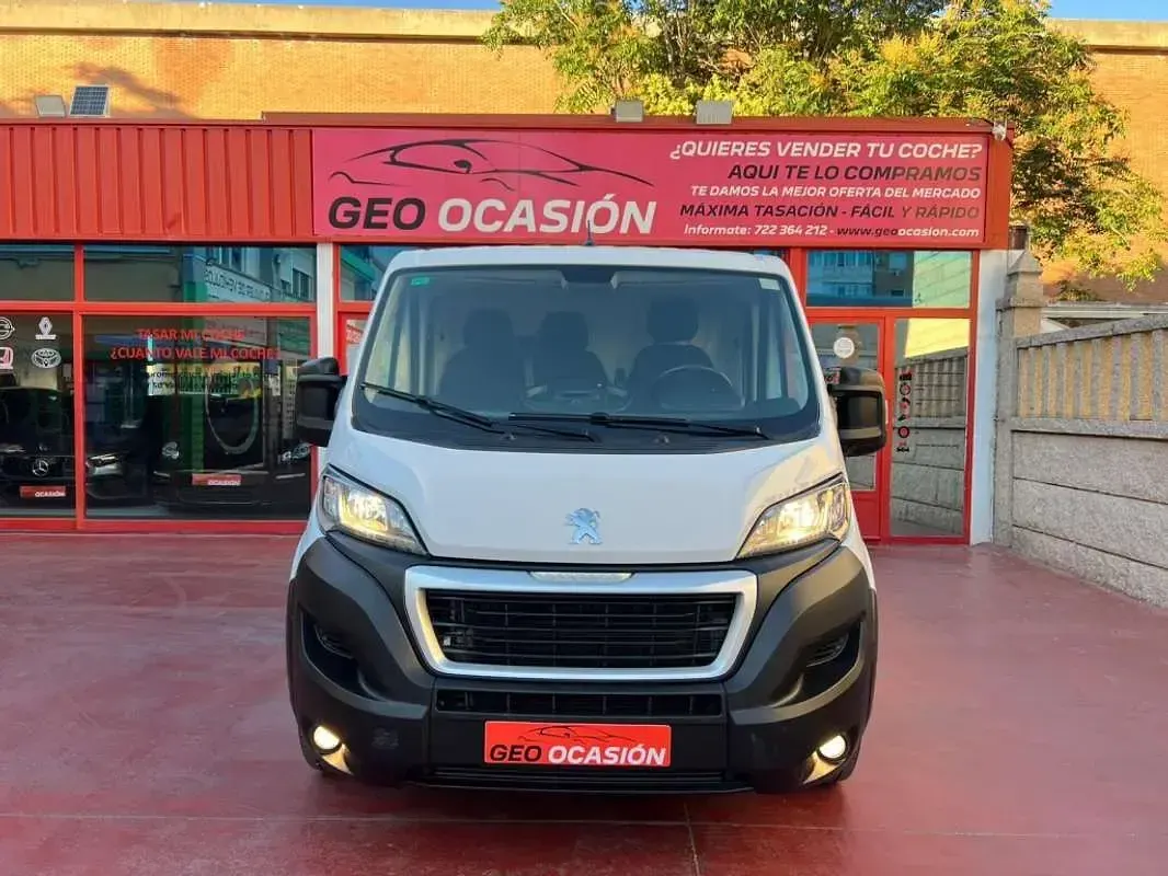 Usado Peugeot Boxer S 140 CV (102 kW) 2022 Blanco Van