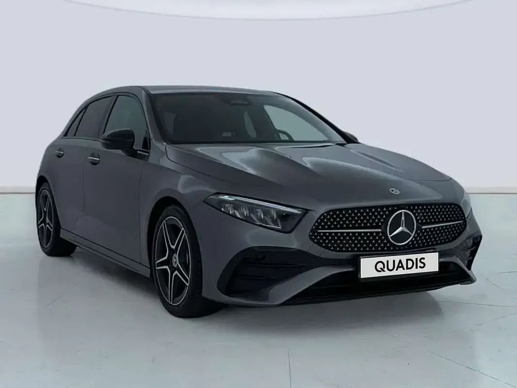Usado Mercedes A250 Advanced 224 CV (164 kW) 2023 Gris Utilitario