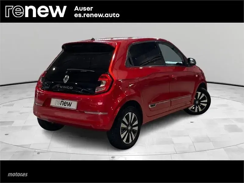 Usado Renault Twingo Techno 60 kW (82 CV) 2023 Rojo Utilitario