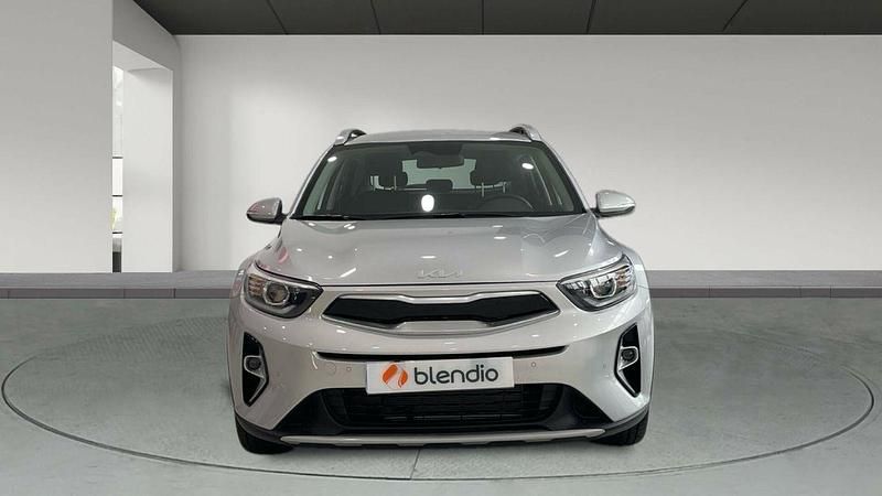 Usado Kia Stonic 79 CV (58 kW) 2024 Gris SUV
