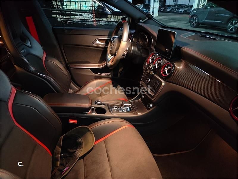 Usado Mercedes CLA45 AMG Shooting Brake 381 CV (280 kW) 2019 Gris / plata Familiar