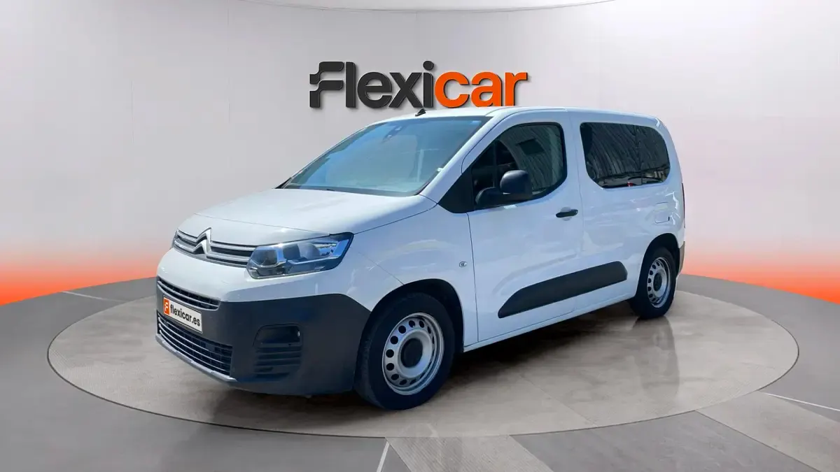 Usado Citroën Berlingo Feel 102 CV (75 kW) 2020 Blanco Monovolumen