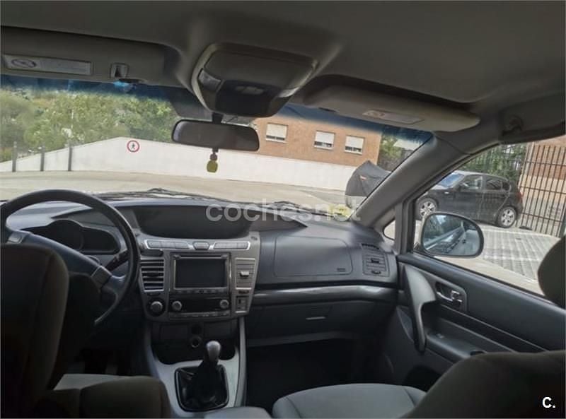 Usado SsangYong Rodius Limited 155 CV (114 kW) 2015 Negro Monovolumen