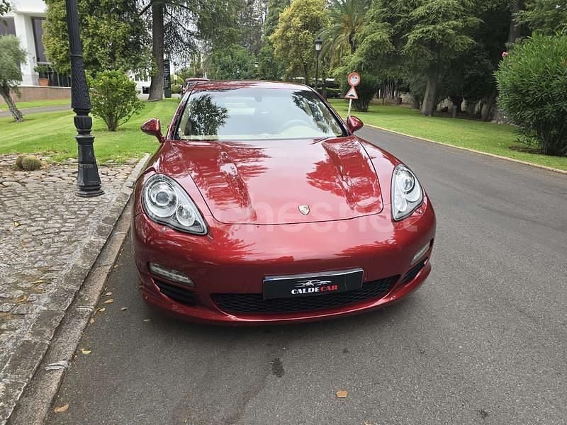 Usado Porsche Panamera 400 CV (294 kW) 2010 Granate Berlina