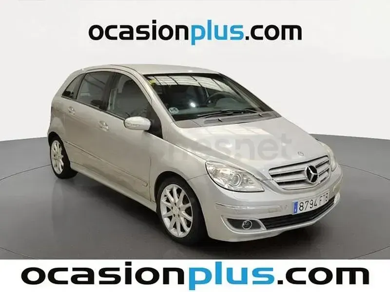 Usado Mercedes B200 140 CV (102 kW) 2007 Gris / plata Monovolumen