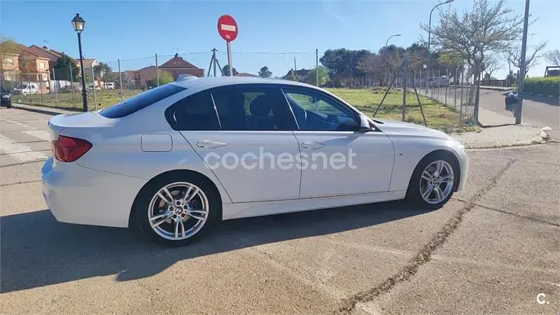 Usado BMW 320 190 HP (139 kW) 2018 Branco Sedan