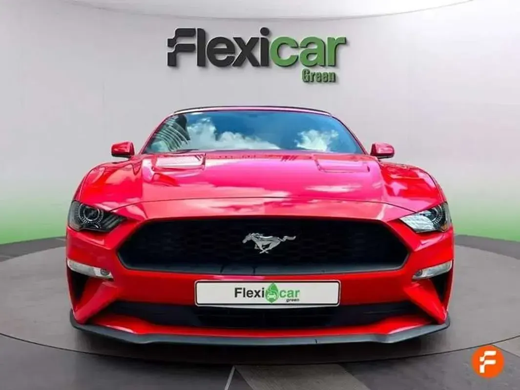 Usado Ford Mustang 290 CV (213 kW) 2018 Rojo Descapotable