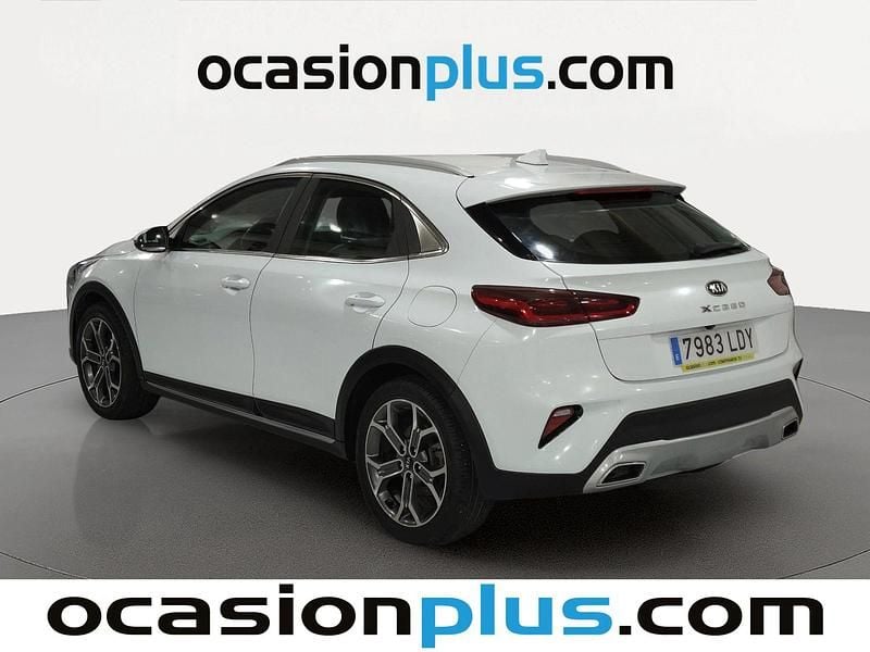 Usado Kia XCeed 136 HP (100 kW) 2020 Branco SUV