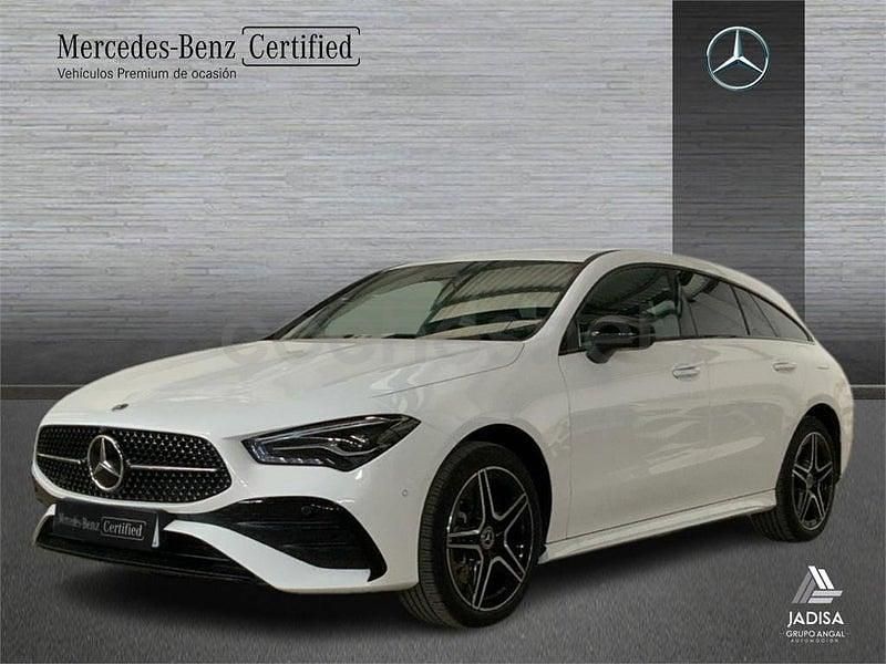 Usado Mercedes CLA250e Shooting Brake AMG line 218 CV (160 kW) 2024 Blanco polar Familiar