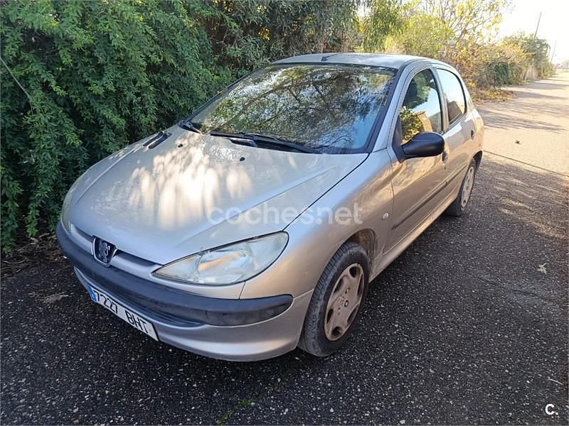Gris / plata Usado 2001 Peugeot 206 Berlina | 1700 € (Precio justo) - Imagen 1/4