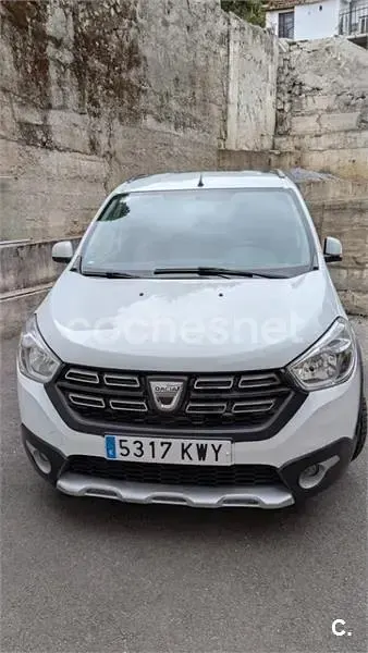 Usado Dacia Lodgy Comfort 115 CV (84 kW) 2019 Blanco Monovolumen