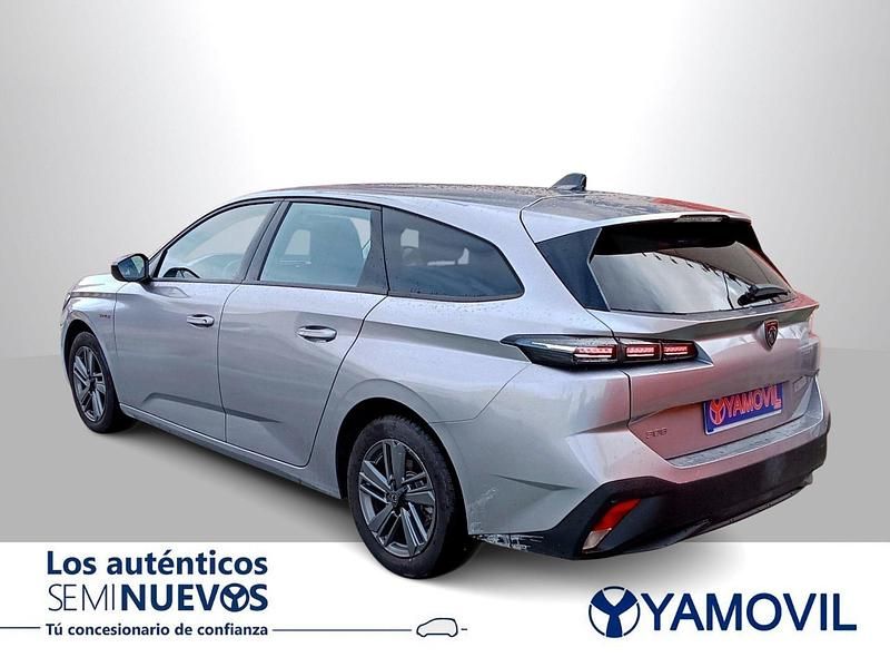 Usado Peugeot 308 Style 136 CV (100 kW) 2024 Gris