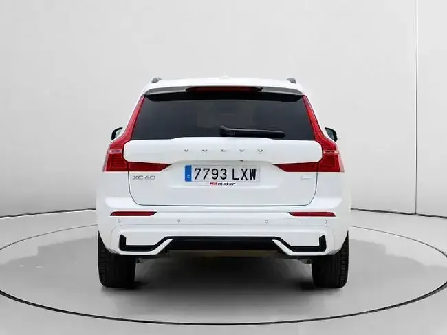 Usado Volvo XC60 Plus 350 CV (257 kW) 2022 Blanco SUV
