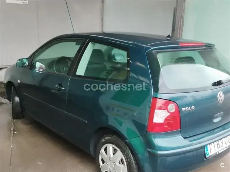 Usado VW Polo Advance 75 CV (55 kW) 2005 Verde Utilitario