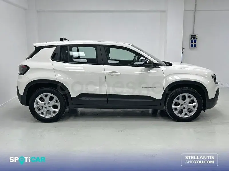 Usado Jeep Avenger Altitude 100 HP (73 kW) 2024 Branco SUV
