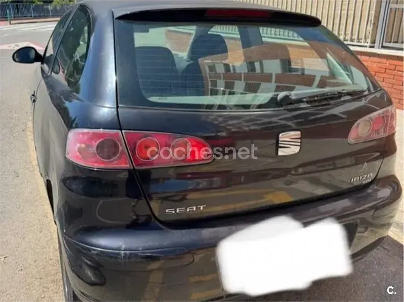 Usado Seat Ibiza Stella 64 CV (47 kW) 2003 Negro Utilitario